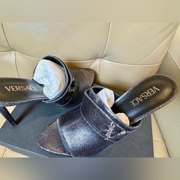 Versace metal logo mule sandals - Picture 8 of 8